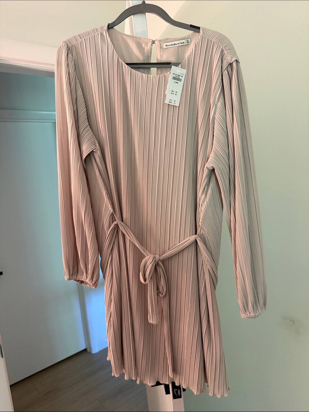 Abercrombie & Fitch Blush Pleated Long-Sleeve Tie-Waist Dress